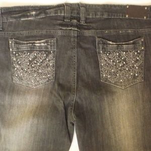 Goodtime Jeans - NWOT Goodtime Jeans Bling Back Pockets Goodtime Jeans - NWOT Goodtime Jeans Bling Back Pockets